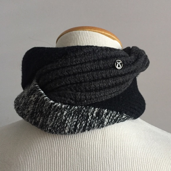 lululemon athletica Accessories - 🎉❄️ HP! ❄️🎉 Lululemon Winter Wool Headband
